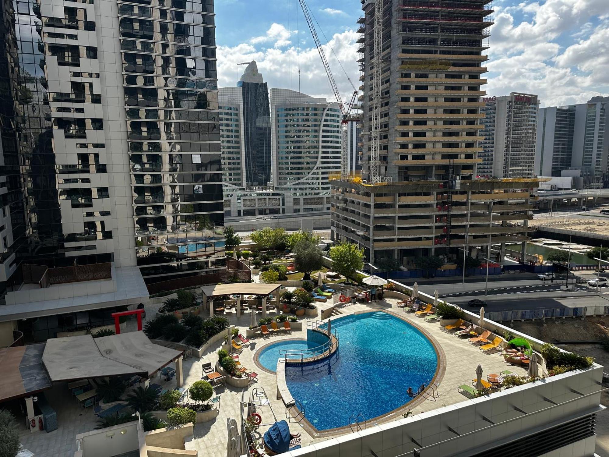 Dunya Tower Luxury And 2 Min Walk To Dubai Mall And Burj Khalifa In Heart Of Downtown Eksteriør billede