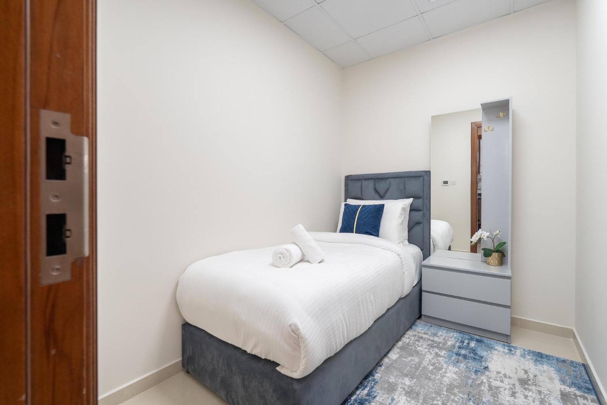 Dunya Tower Luxury And 2 Min Walk To Dubai Mall And Burj Khalifa In Heart Of Downtown Eksteriør billede